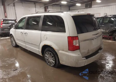 2013 Chrysler Town & Country Touring-L z USA, uszkodzony, nr VIN 2C4RC1CG7DR815899